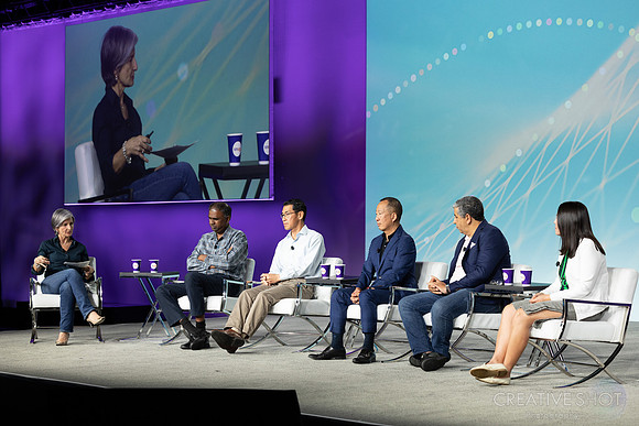 snug-sv-day2-lunch-panel 089_5V5A6980