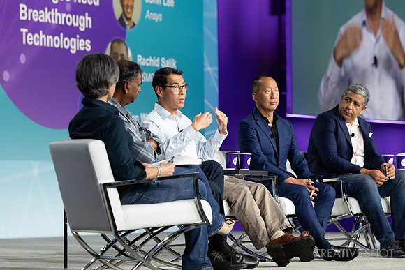 snug-sv-day2-lunch-panel 021_5V5A6579