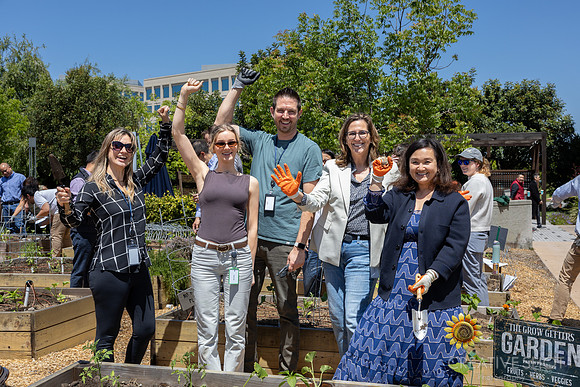 040A9810