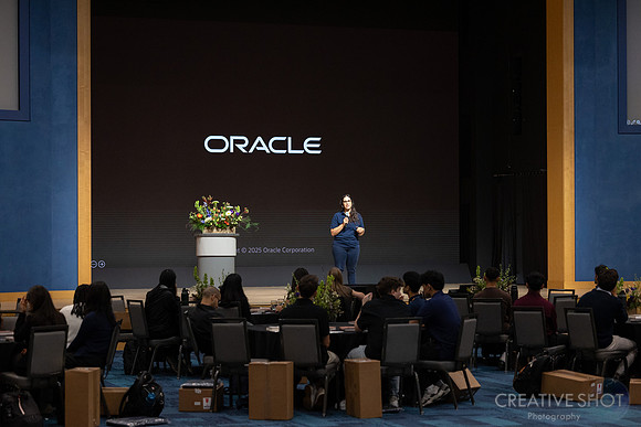 Oracle Interns 009-5V5A7576