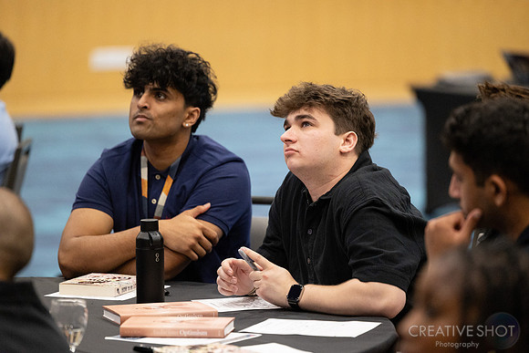Oracle Interns 032-5V5A7853