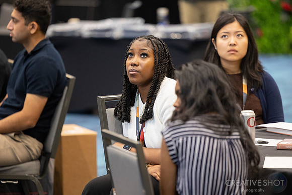 Oracle Interns 058-5V5A8172