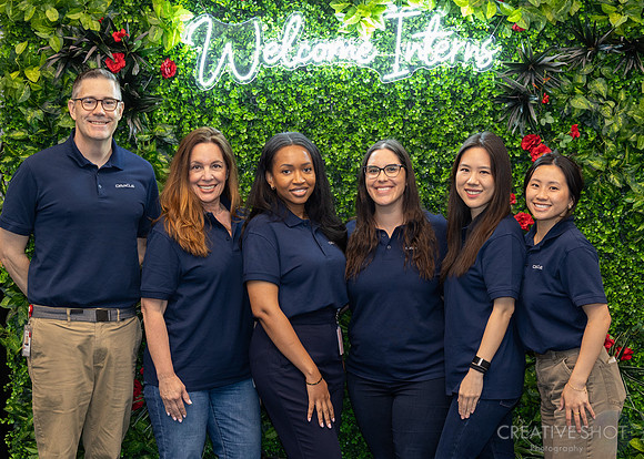 Oracle Interns 072-5V5A8253