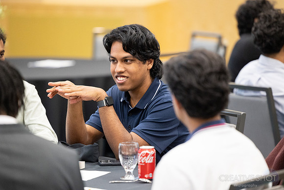 Oracle Interns 104-5V5A8508
