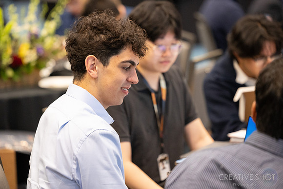 Oracle Interns 107-5V5A8537