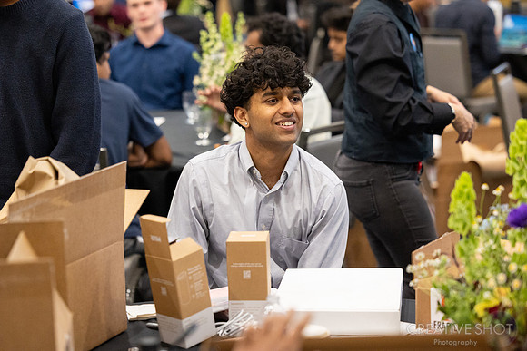 Oracle Interns 116-5V5A8700