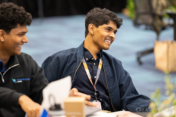 Oracle Interns 121-5V5A8737