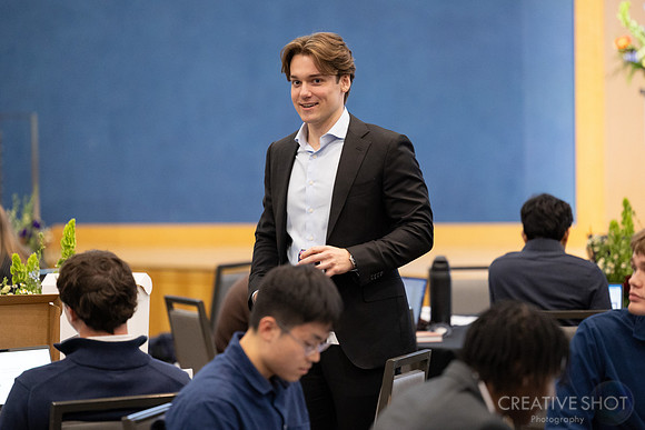 Oracle Interns 138-5V5A8931