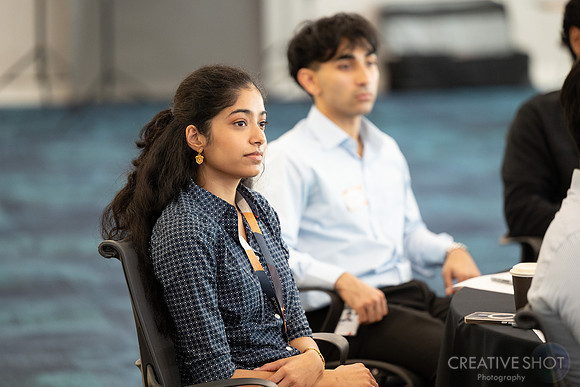 Oracle Interns 208-5V5A4895