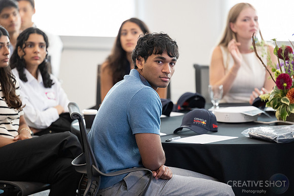 Oracle Interns 229-5V5A5109
