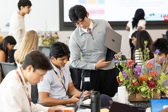 Oracle Interns 247-5V5A5329