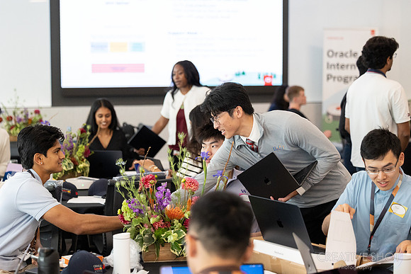 Oracle Interns 246-5V5A5317