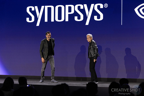 207-DAY1-highres-synopsys-converge-040A3668