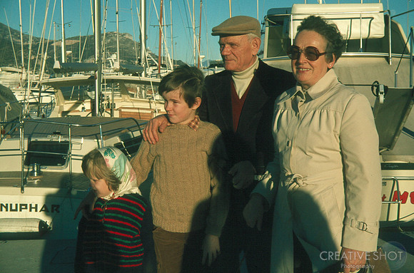 8000_Bibi&Nat&Papi&Mami_port