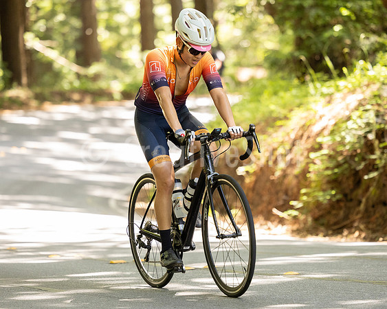 040A9354
